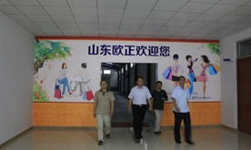 热烈欢迎客户到厂参观